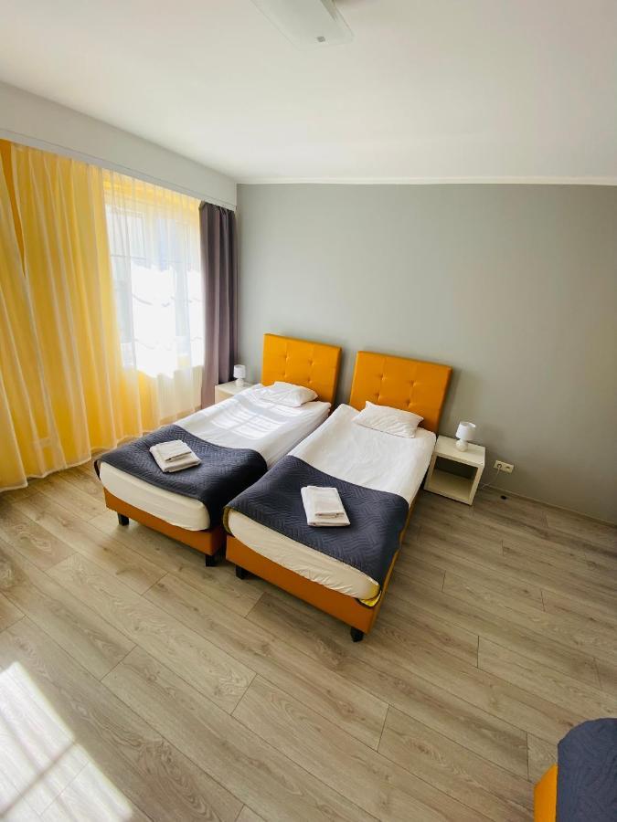 Hostel Freedom Torun Bagian luar foto